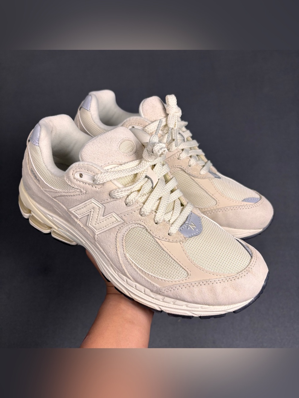 New Balance 2002R Unisex Angora/Calm Taupe/Silver Metallic Size 7.5M/9W